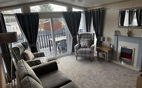 Freedom Lodge-Aviemore With Free Starlink Superfast Broadband 150Mbps - All Bedding And Towels Included - Pet Free